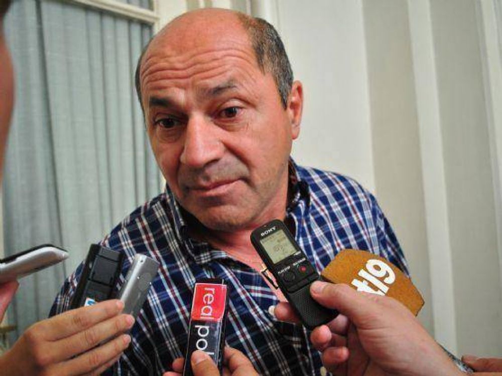 Mario Secco: �Bossio se tir� en manos de Macri para acordar algunas cosas�