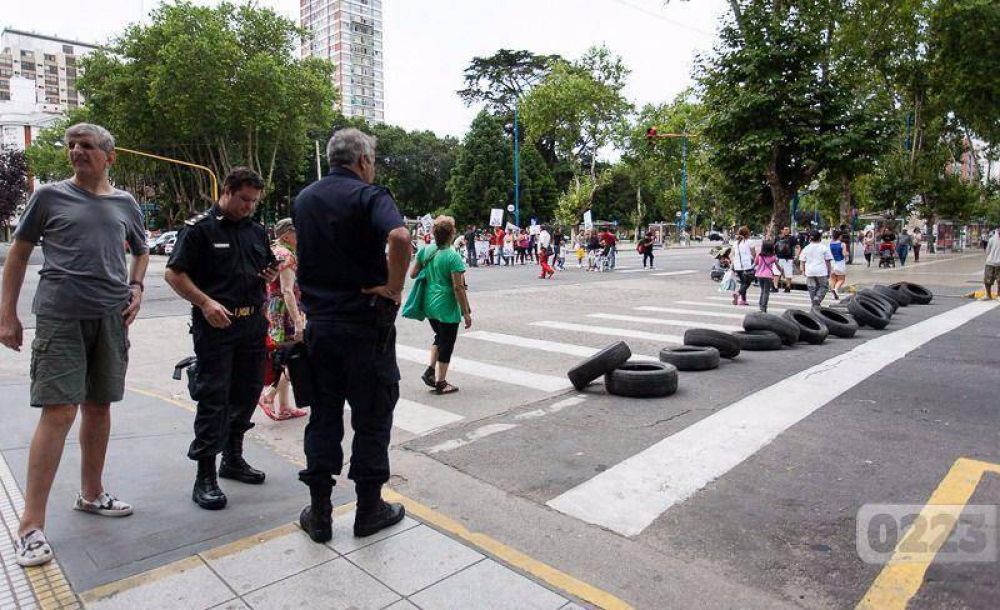 Acampe de cooperativas: �Descargan la bancarrota sobre los trabajadores�
