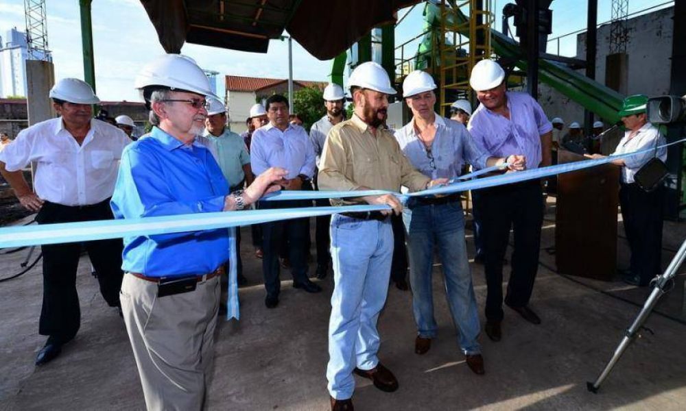 Insfrn inaugur la primera planta de biomasa construida por la firma Unitn 