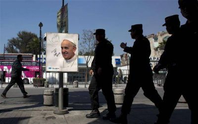 El Papa inicia su visita al M�xico m�s crudo
