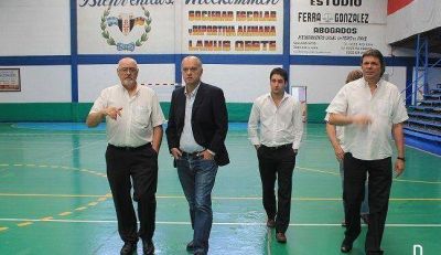 GRINDETTI VISIT� EL COLEGIO ALEM�N DE LAN�S