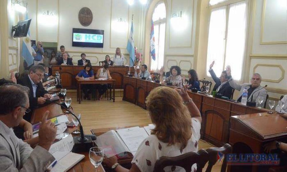 El Concejo aprob la consolidacin de la deuda y hubo fuego cruzado por Aguad