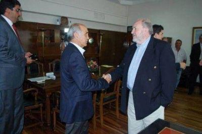 R�o Quinto: el Gobernador de La Pampa, Carlos Verna, justific� el accionar de la polic�a de su provincia