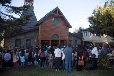 Una multitud se congreg� para presenciar la inauguraci�n de la nueva Inmaculada Concepci�n