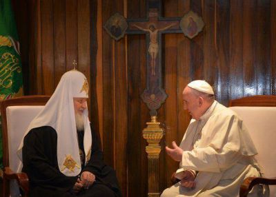 Hist�rico encuentro entre el papa Francisco y el patriarca ruso Kiril