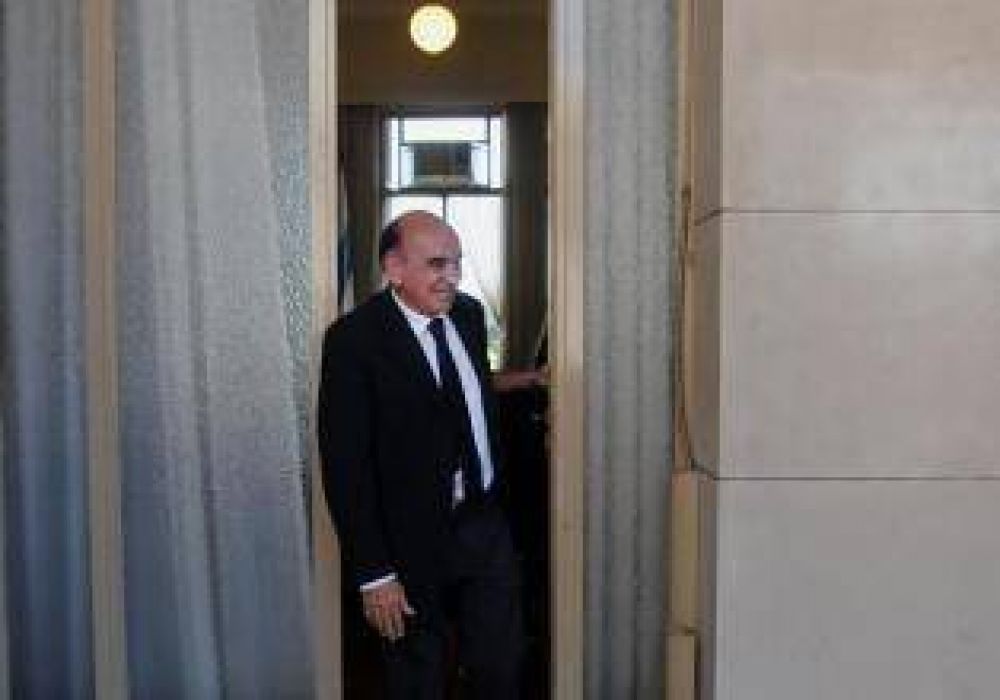 Jim�nez llama al Colegio de Abogados a hablar con cordura