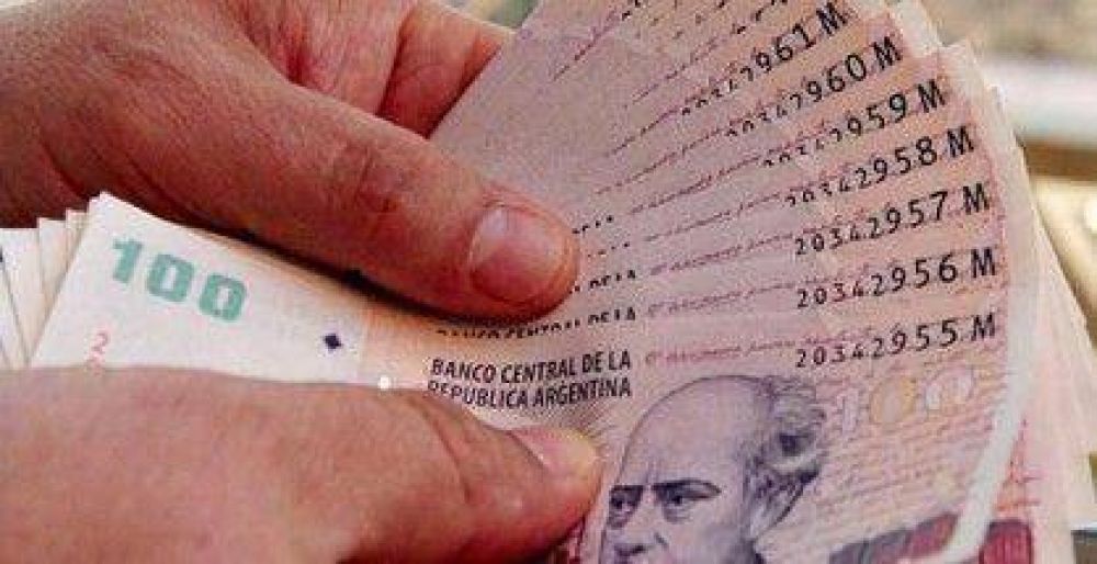El 39 por ciento de los argentinos prefiere ahorrar su dinero extra