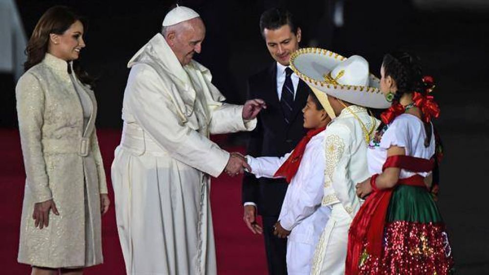 El papa Francisco está reunido con el presidente de México, Enrique Peña Nieto