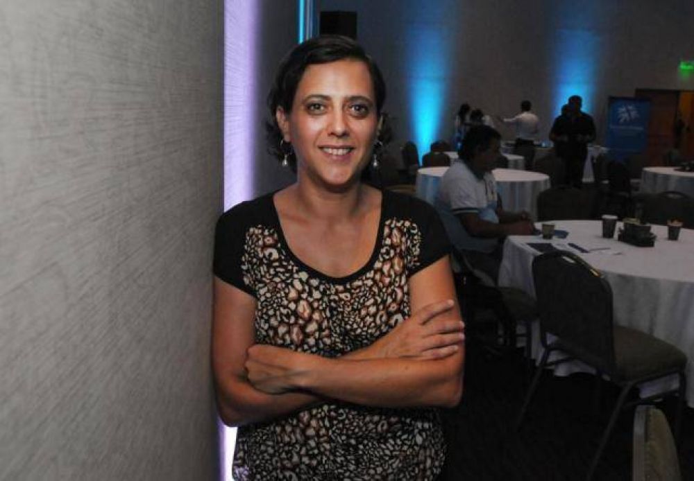 Seg�n una experta convocada por el Gobierno, el sistema de votaci�n es seguro, pero caro y lento