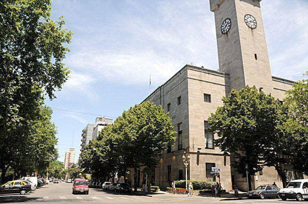 La comuna le debe m�s de tres meses a la mutual de municipales