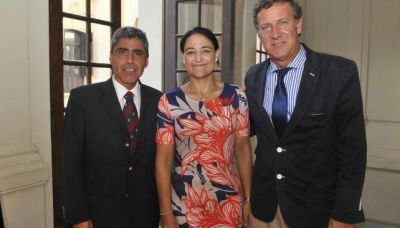 Juntos por C�rdoba, entre la oposici�n y el oficialismo