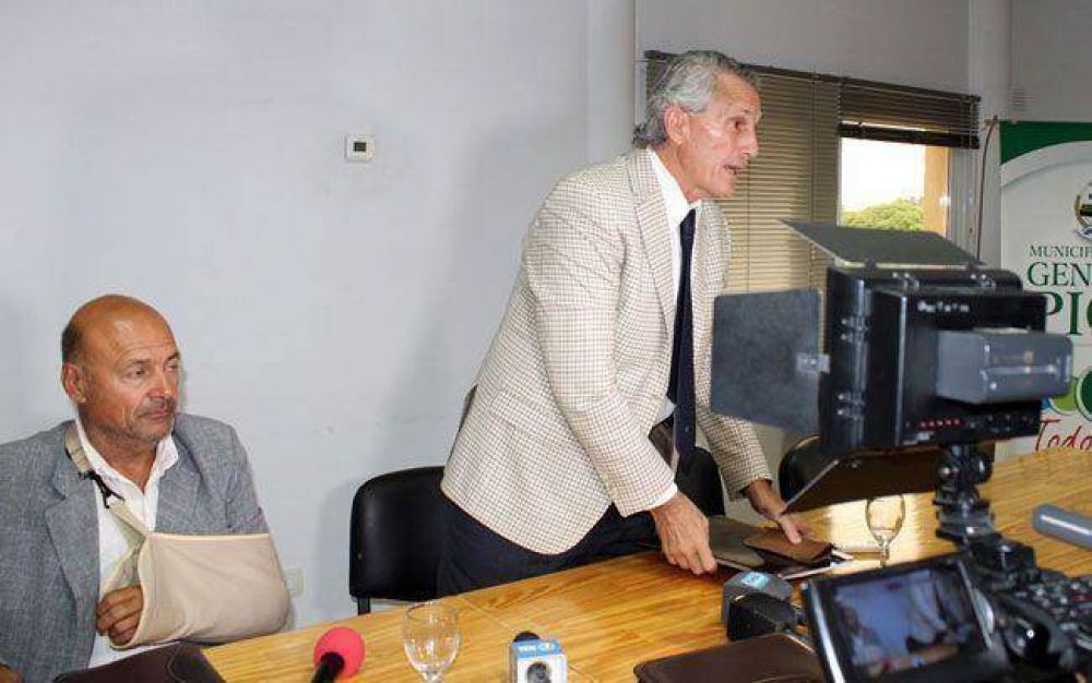 Las normas se cumplen �por amor, por respeto o por miedo�, dice Tierno