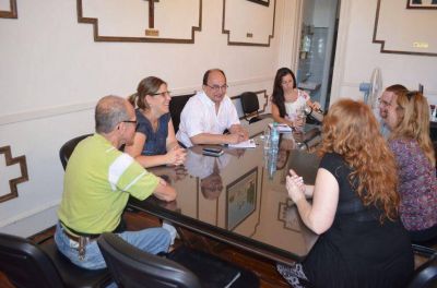 El Intendente Salom�n recibi� a la comisi�n de BIOS