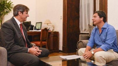 Bahl le da entidad al proyecto opositor de �tica Publica	