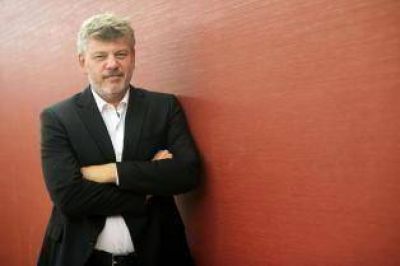 Seg�n un especialista, �los acoples atentan contra los partidos pol�ticos�