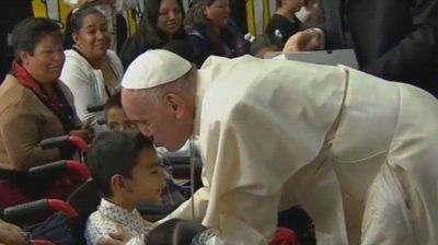 El papa Francisco visit� un hospital de ni�os con c�ncer en M�xico