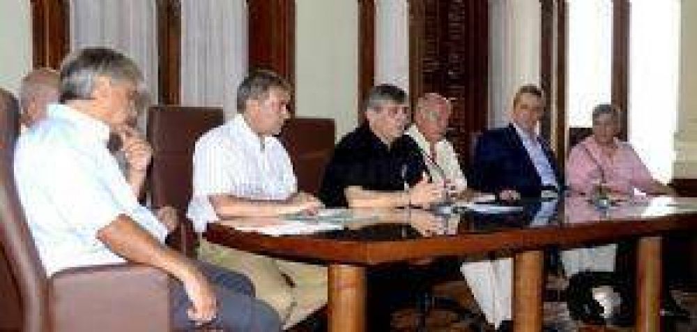 El intendente Britos present� a la comisi�n investigadora municipal