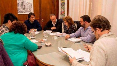 El Gobierno inicia discusi�n salarial con los estatales