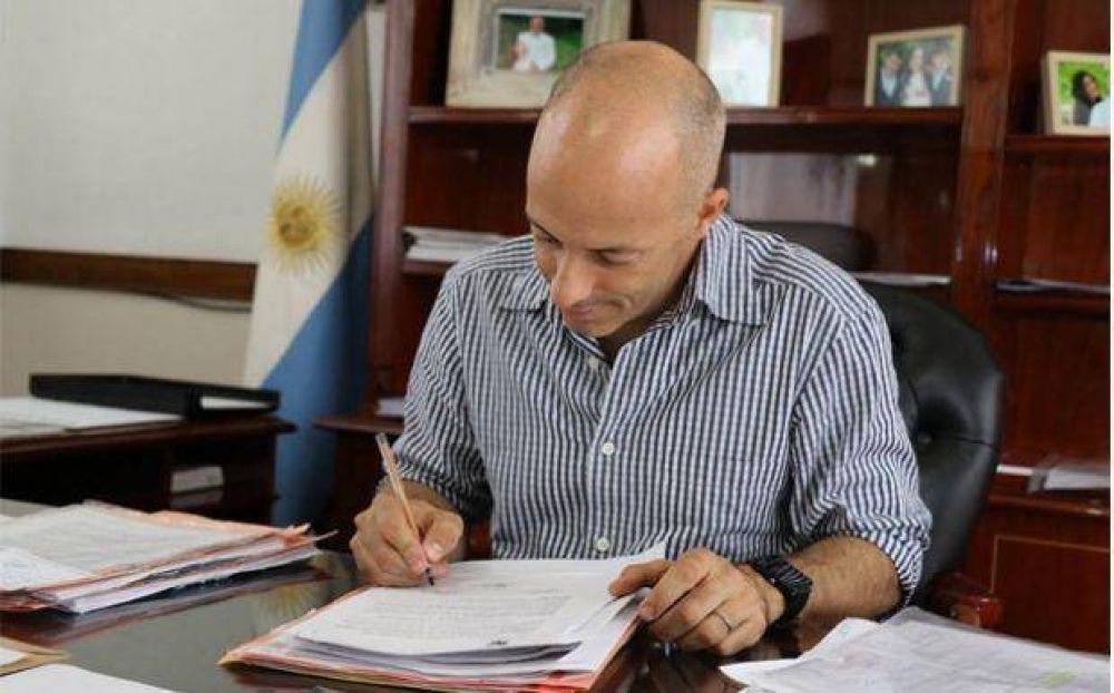 Aumento de tasas: otro golpe de la oposici�n para Ducot�