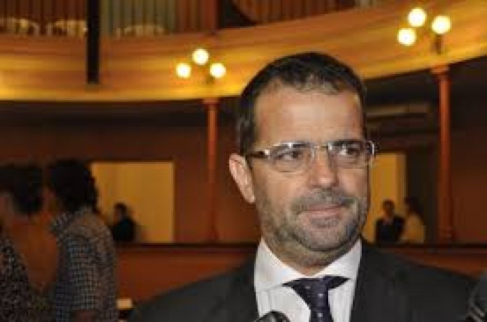 Para el titular del bloque de Cambiemos en Diputados, a Bordet le falt� informar �qu� provincia recibi� 