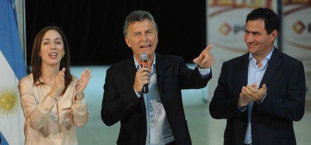 Macri en Echeverr�a: �Estamos poniendo en marcha el pa�s�