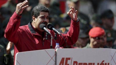Nicol�s Maduro ech� al ministro de Econom�a que design� hace un mes y medio