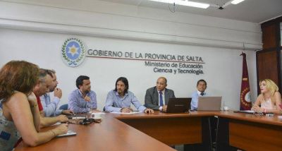 Iniciaron las negociaciones salariales con el sector docente