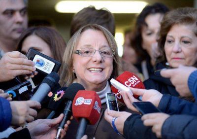 Se termina la plata que trajeron de Brasil y Alicia implora ayuda financiera