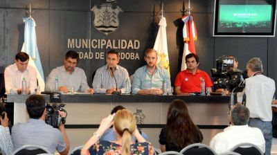 Mestre dijo que la tormenta derrib� unos 500 �rboles en C�rdoba
