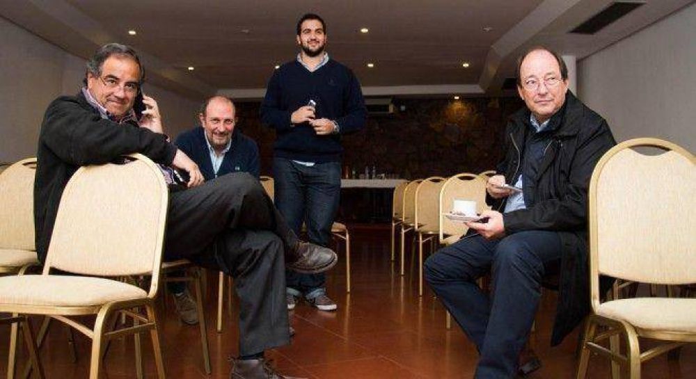 Los radicales apuestan al plan �Sanz, la soluci�n� para reemplazar a Marcos Pe�a