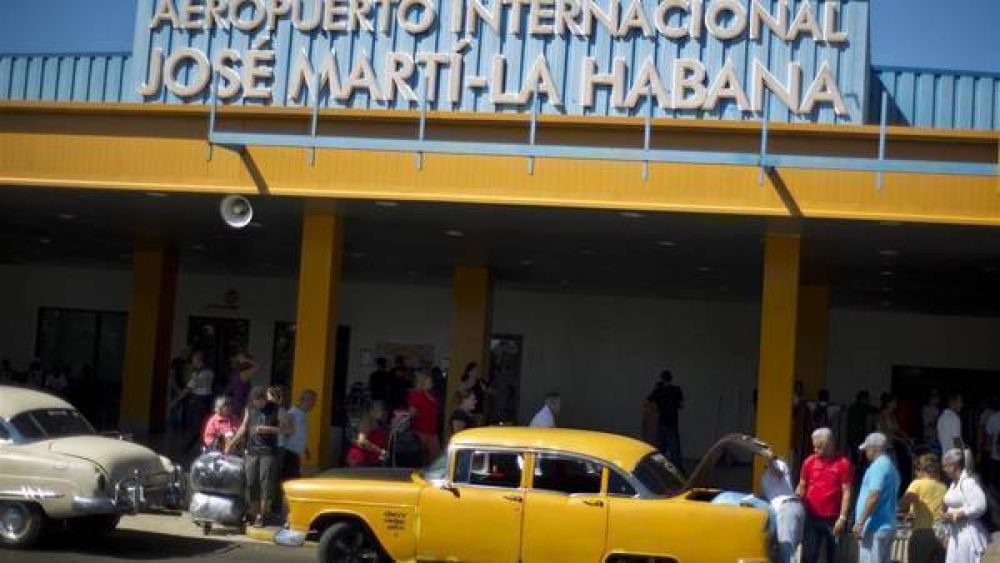 Luego de 50 aos, EE.UU. y Cuba restablecen los vuelos regulares