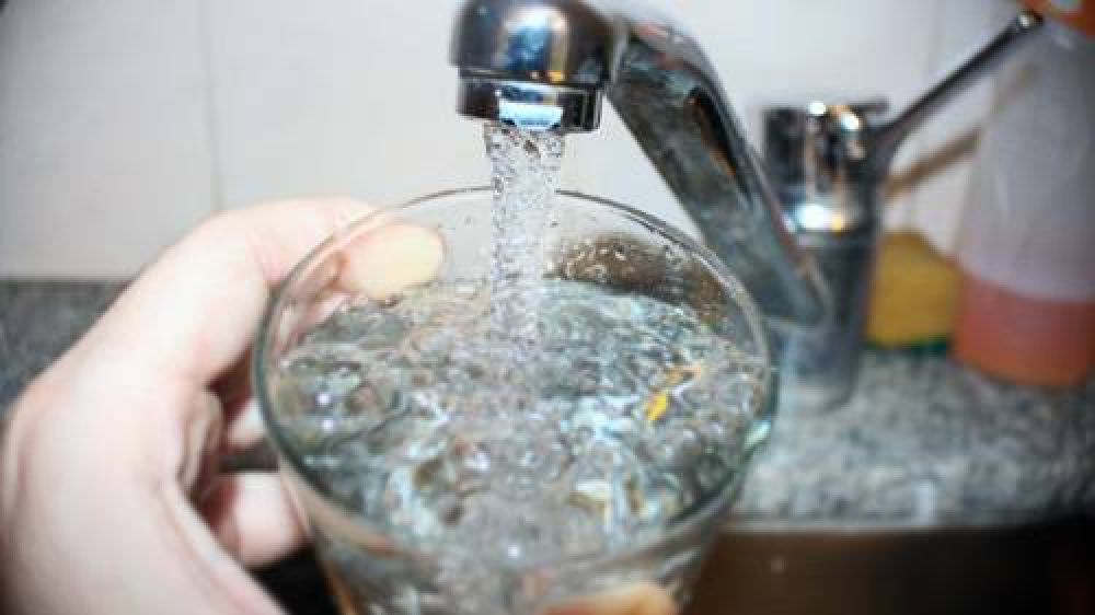 En San Nicol�s se consumen 550 litros diarios de agua por persona, cuando recomiendan cien