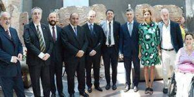 Insfr�n particip� de la agenda del primer ministro italiano en el pa�s