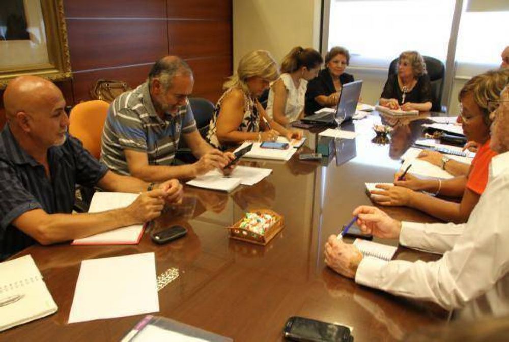 Docentes: perfila una oferta parecida a la de la Naci�n