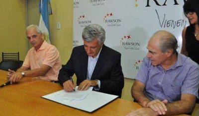 Entubar�n el canal de General Acha entre Ruta 40 y Progreso