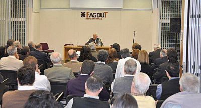 Reclaman reincorporaci�n de profesores en la UTN