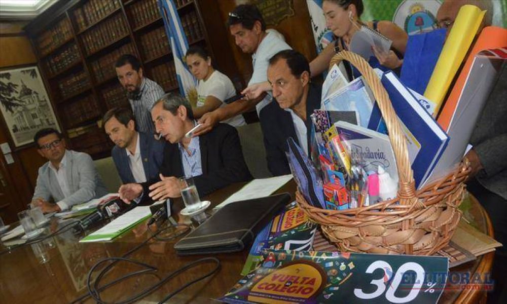 Pusieron en marcha la canasta escolar con 30 �tiles a $399