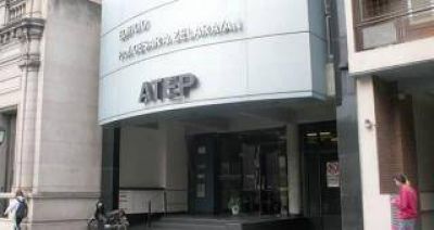 Docentes analizan medidas tras la falta de convocatoria del gobierno