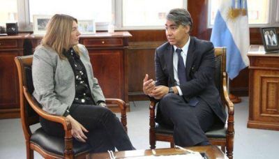 Bertone se reuni� con potencial candidato presidencial de Chile
