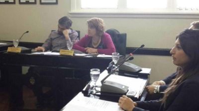 Reprimenda pol�tica en el Concejo Deliberante a los electos que firmaron comunicado del Frente para la Victoria