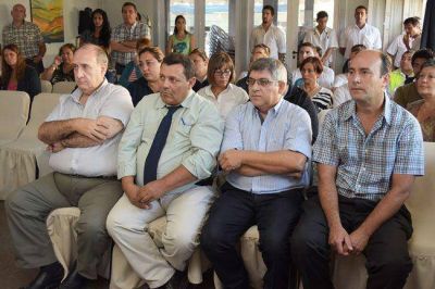La Municipalidad recauda $15 millones y paga $42 millones en sueldos