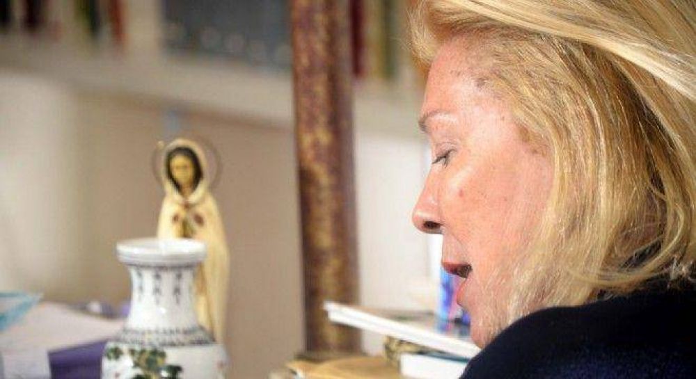 Carri� furiosa con el Papa por el rosario que le mand� a Milagro Sala: �A Roma no voy�