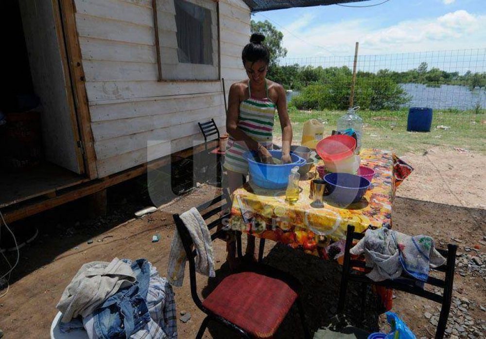 El r�o sigue en baja pero en la provincia hay 1.538 evacuados