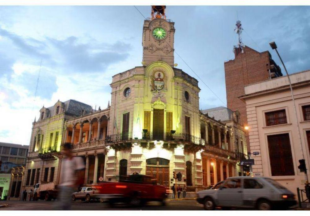 Jerarquizados de Paran� no aceptar�n menos del 45 por ciento de incremento salarial