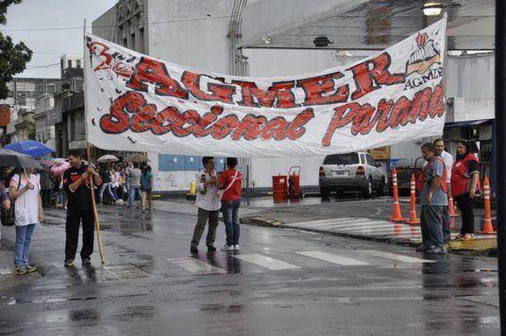 Agmer Paran� se moviliz� por mejores salarios y por escuelas en condiciones 