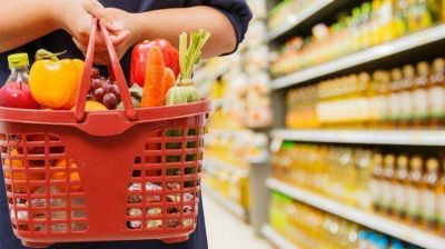 Los jubilados y beneficiarios de la AUH pagar�n menos IVA a los alimentos