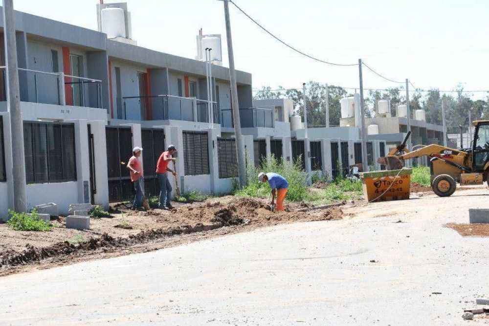 Preocupaci�n ante el despido de unos cien obreros del desarrollo urban�sitico