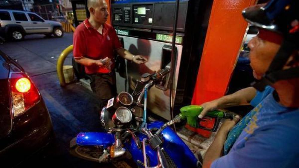 Maduro volvi� a devaluar y subi� la nafta m�s del 6.000%