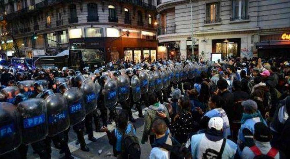 El CELS calific� de �inconstitucional� el protocolo antipiquetes del gobierno