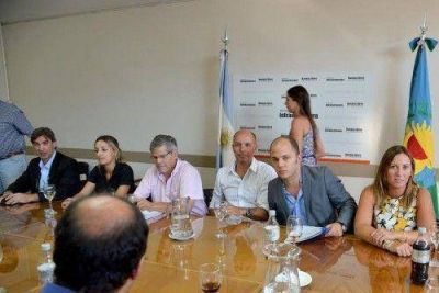 Legisladores del FR piden declarar la Emergencia en Infraestructura